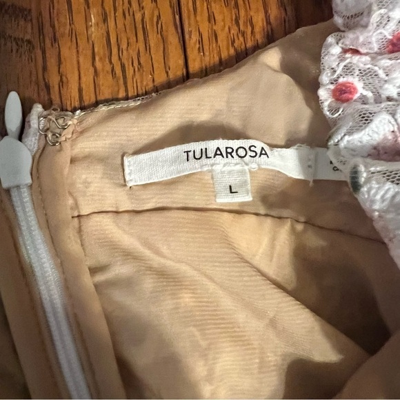 NEW Tularosa Tess Floral Embroidered Ruffle Puff Sleeve Mini Dress Sz L - Picture 11 of 16